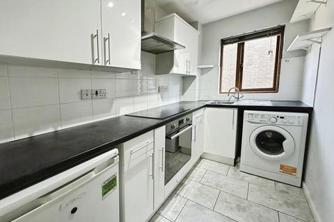 1 bedroom maisonette for sale, Wooland Court, Church Crookham, Fleet