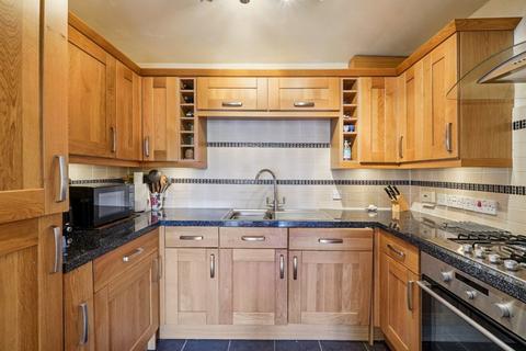 1 bedroom flat for sale, Malthouse Drive, London, W4