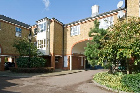 Malthouse Drive, London, W4