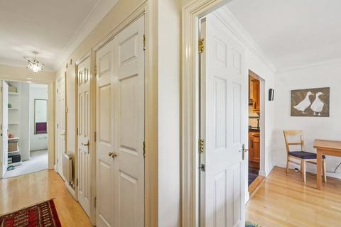 1 bedroom flat for sale, Malthouse Drive, London, W4