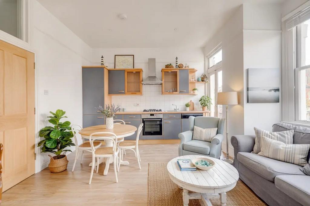 Apartment in London - More
