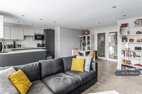 undefined, The Oaks Square, Epsom, KT19