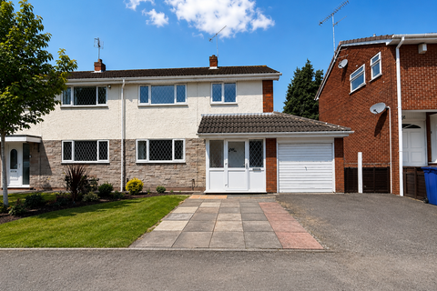 3 bed semi-detached house for rent in Double Row, Dudley