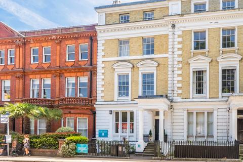 2 bedroom apartment to rent, Southgate Street, Winchester, Hampshire, SO23