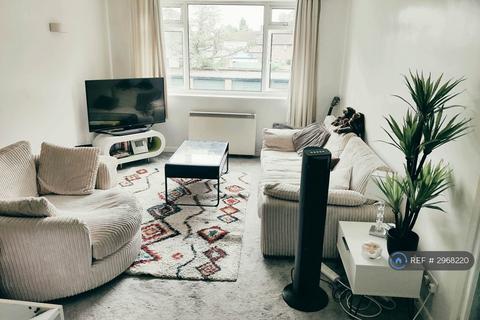 1 bedroom in a flat share to rent, Charles Court, Leicester, LE2