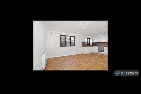 2 bedroom flat to rent, Francis Court, London, SE14