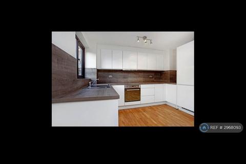 2 bedroom flat to rent, Francis Court, London, SE14