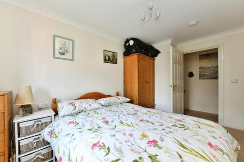2 bedroom flat for sale, Mondyes Court, Wells, Somerset, BA5