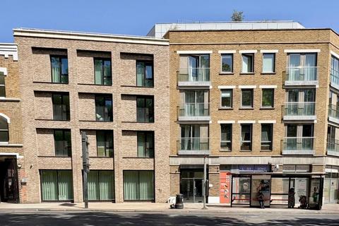Studio to rent, Commercial Road