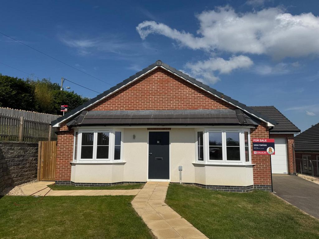 House exterior, garage