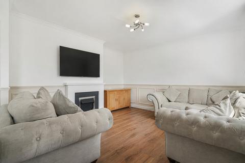 3 bedroom semi-detached house for sale, Chestnut Avenue, Doncaster, DN11