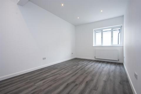 undefined, Ravenscroft Road, Beckenham BR3