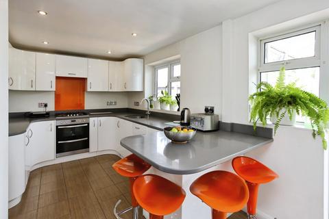 5 bedroom semi-detached house for sale, Darwin Drive, Tonbridge, Kent, TN10