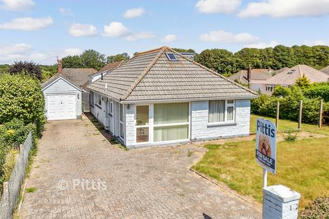 3 bedroom chalet for sale, Roseway Lake, Sandown PO36