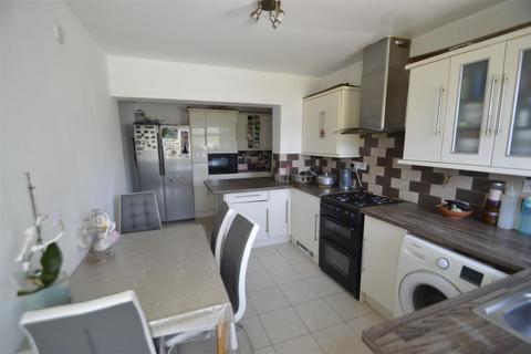 3 bedroom terraced house for sale, Ayloffe Road, Dagenham