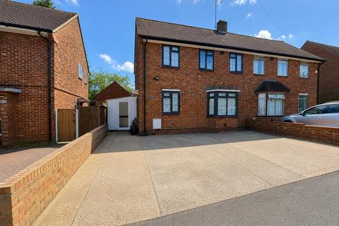3 bed semi-detached house for rent in Bloomfield Avenue, Luton, Bedfordshire, LU2 0PS