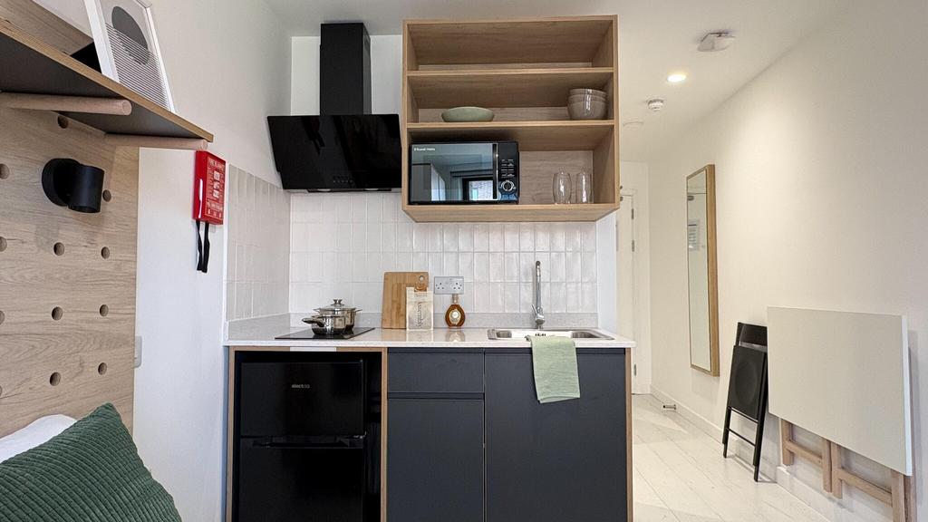 Apartment in London - View 2