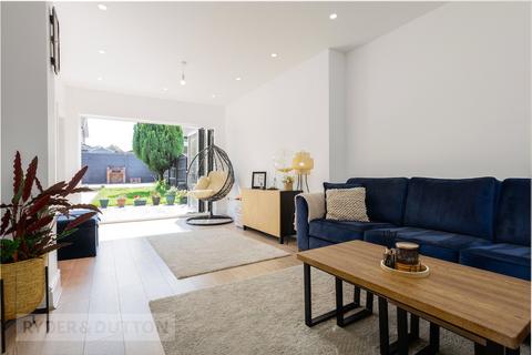 4 bedroom semi-detached house for sale, Broadway, Chadderton, Oldham, Greater Manchester, OL9