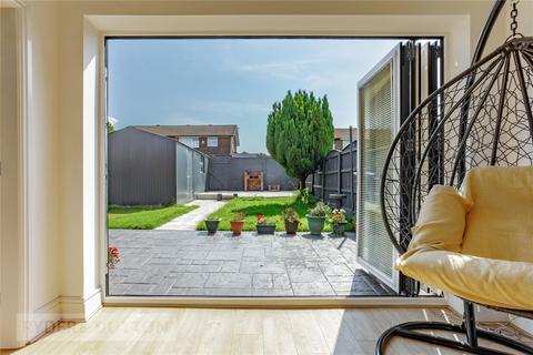 4 bedroom semi-detached house for sale, Broadway, Chadderton, Oldham, Greater Manchester, OL9