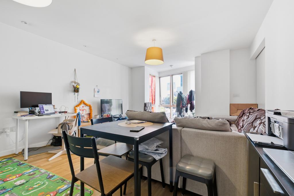 Apartment in Reading - More