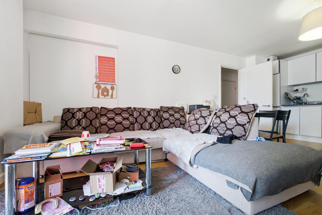 Apartment in Reading - View 2