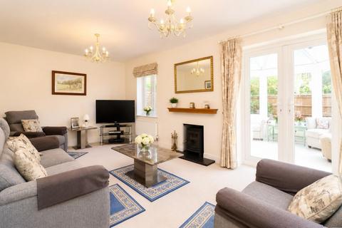 4 bedroom semi-detached house for sale, Knight Close, Fleet GU51