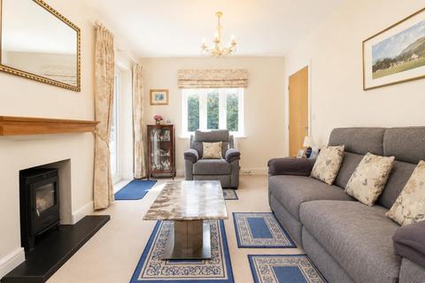 4 bedroom semi-detached house for sale, Knight Close, Fleet GU51