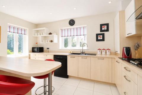 4 bedroom semi-detached house for sale, Knight Close, Fleet GU51
