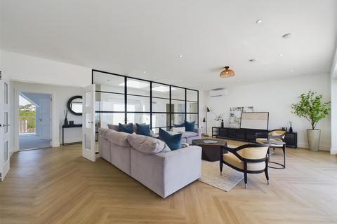 3 bedroom penthouse for sale, Exceptional Penthouse, La Route De La Haule, St Lawrence