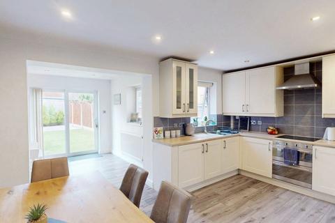 4 bedroom detached house for sale, Garner Drive, Tyldesley, M29