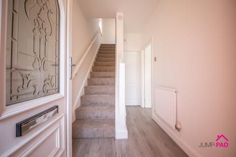 3 bedroom semi-detached house to rent, Acorn Street, Newton-Le-Willows, WA12