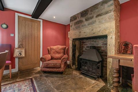 4 bedroom semi-detached house for sale, Sunnybank, Halifax HX4