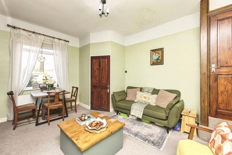3 bedroom end of terrace house for sale, Fountain Street, Morley, LEEDS