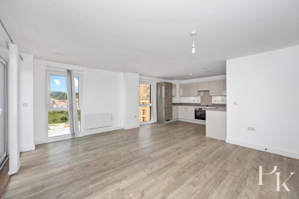 Apartment in Hove, Brunswick - View 2