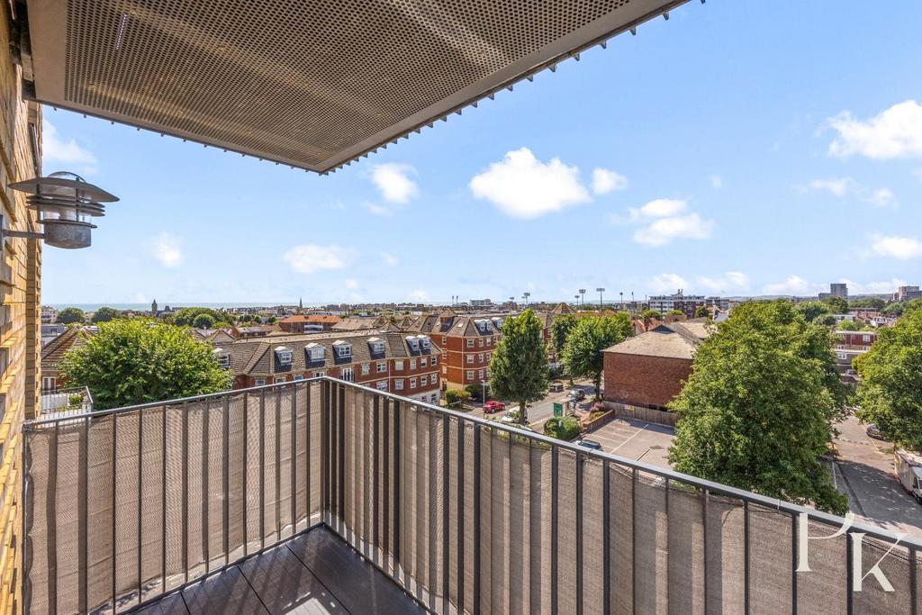 Apartment in Hove, Brunswick - View 3