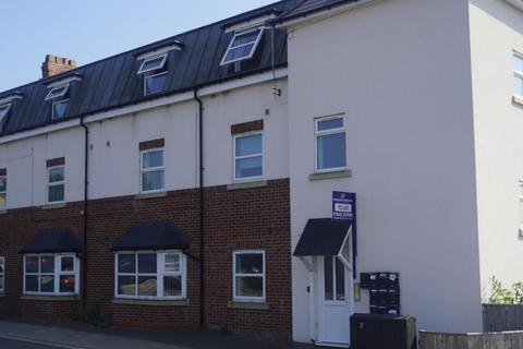 12 bed flat/apartment for rent in East Mount Road, Darlington