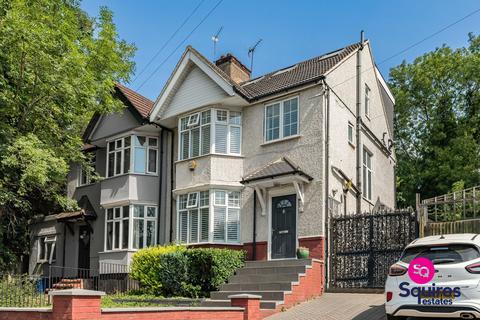 Bunns Lane, London, NW7