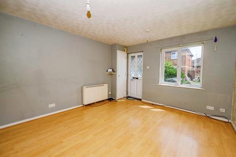 2 bedroom terraced house for sale, Elveden Close, Luton