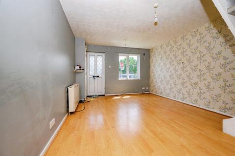 2 bedroom terraced house for sale, Elveden Close, Luton