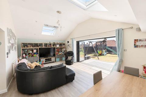 3 bedroom detached bungalow for sale, Ashbury Drive, Milton Hillside