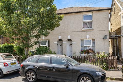 Milton Road, Hampton, TW12