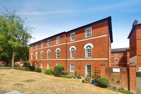 2 bedroom retirement property for sale, Farmadine House, Saffron Walden