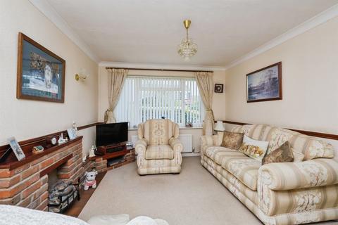 3 bedroom semi-detached house for sale, Stroma Gardens, Hailsham