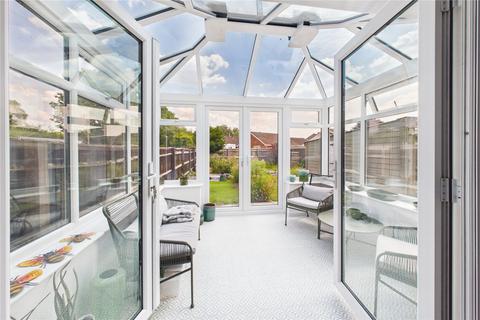 2 bedroom bungalow for sale, Wey Close, Swindon SN25