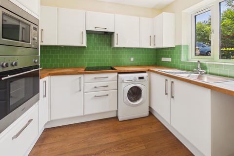 2 bedroom flat for sale, School Hill, Lamberhurst, TN3