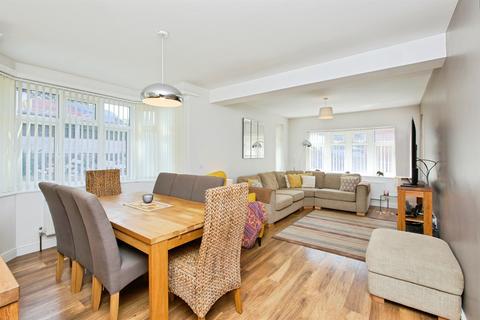 5 bedroom detached house for sale, Burton Road, Derby