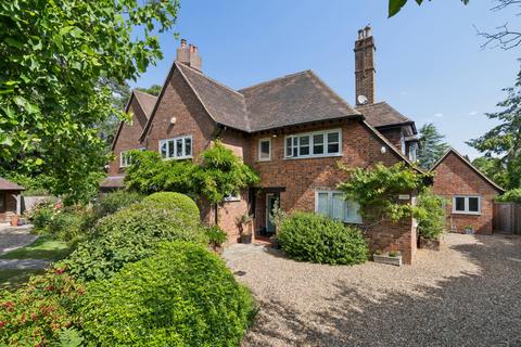 5 bedroom detached house for sale, Hervines Road, Amersham, Buckinghamshire, HP6