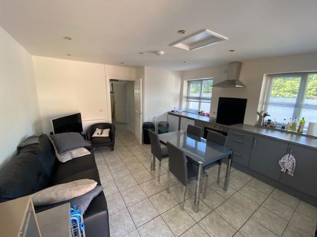 House in Cardiff, Gabalfa - View 4