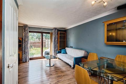 2 bedroom terraced house for sale, Parslow Close, Aylesbury