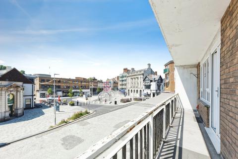3 bedroom flat for sale, Market Square, Dover, Kent, CT16